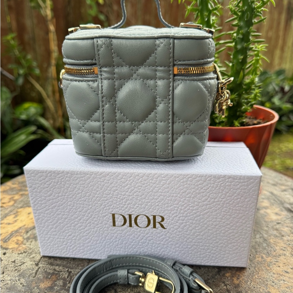 Christian Dior Micro Vanity Case - Picture 2 of 9